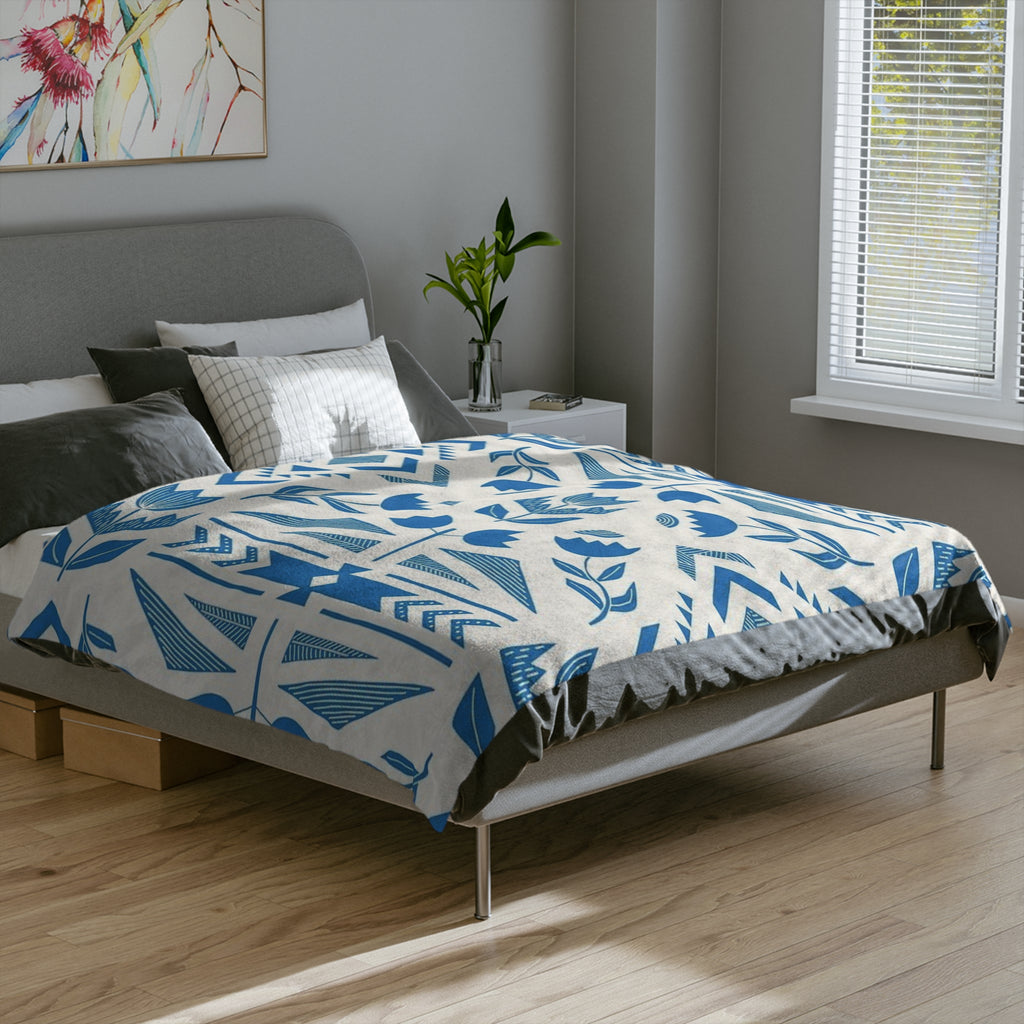 Microfiber Blanket | Soft Throw for Home Decor - Blue and White Floral