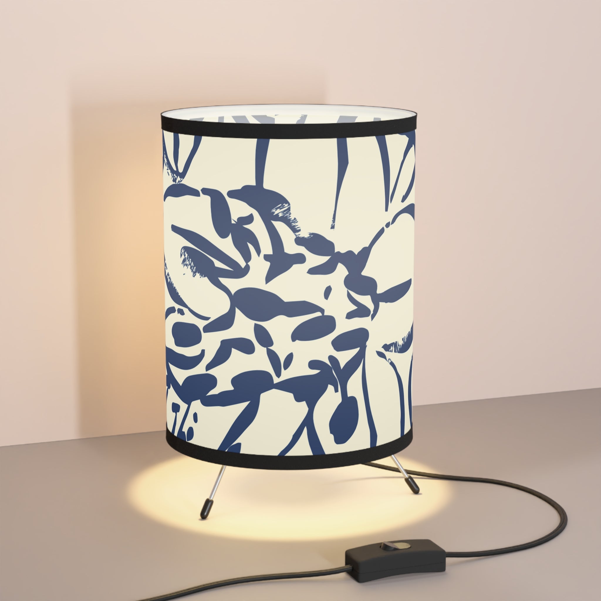 Tripod Lamp with High-Res Printed Shade - Shade SLL01