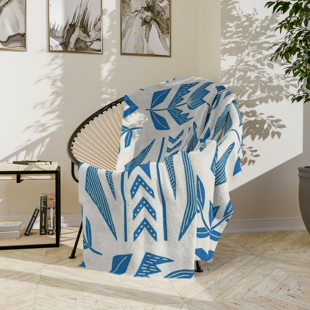 Microfiber Blanket | Soft Throw for Home Decor - Blue and White Floral