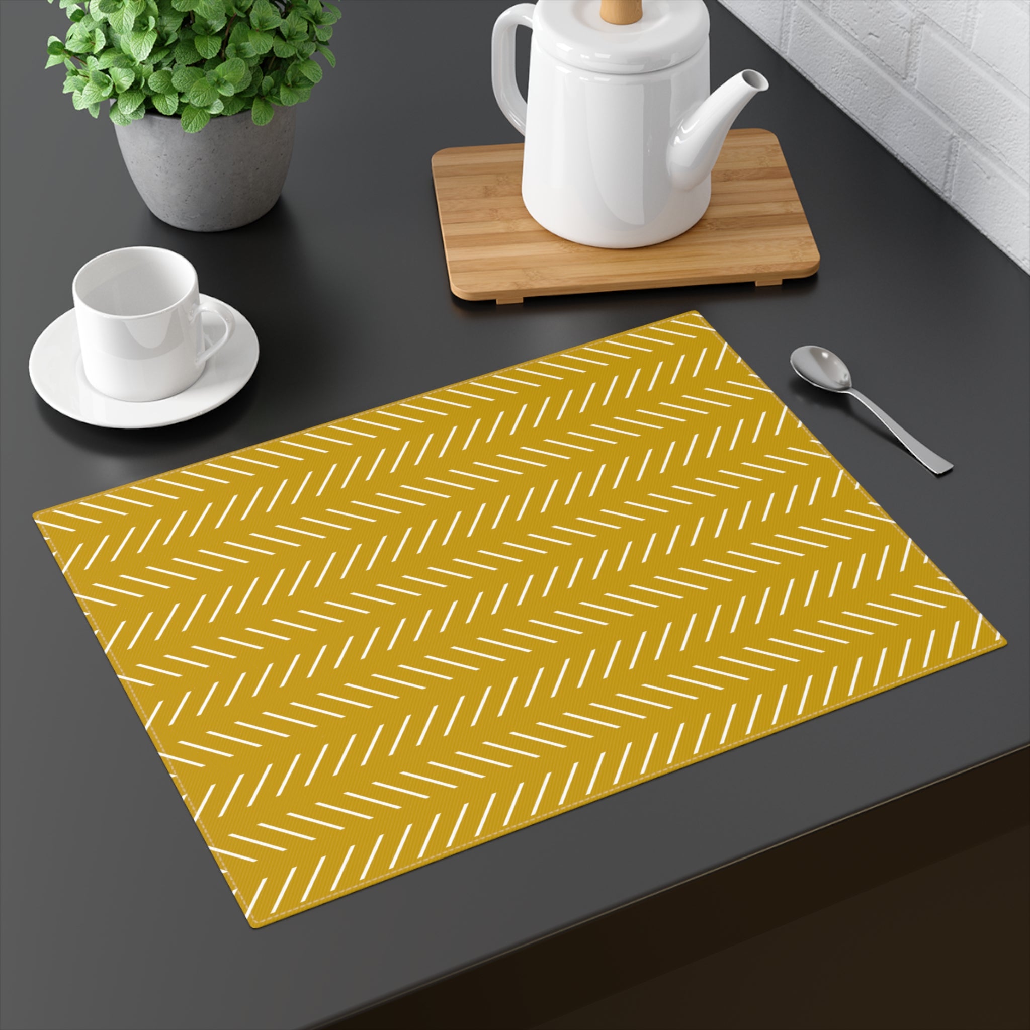 Yellow Diagonal Dash Table Mat – Geometric Modern Dining Placemat - SnugLiving